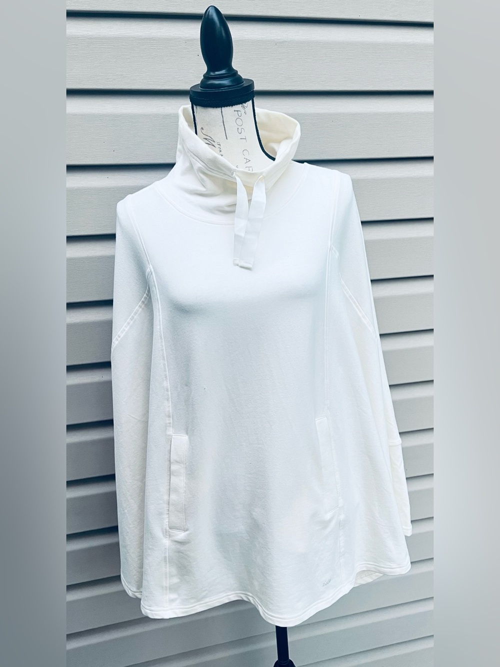 zuda White Funnel Neck Pull-On Hoodie